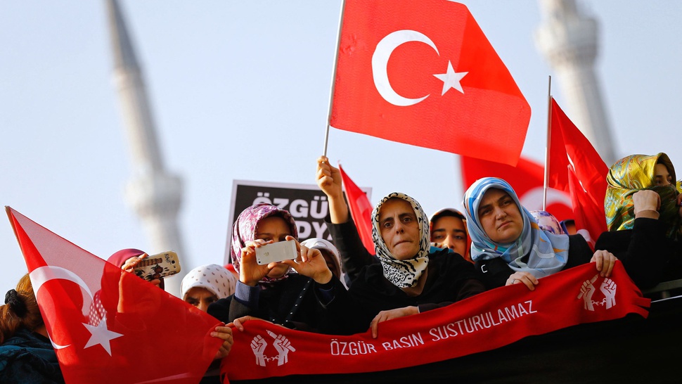 Fethullah Gulen, Tertuduh Kudeta Gagal di Turki