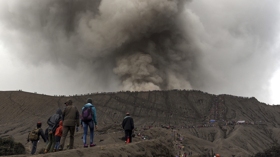 Bromo Berstatus Siaga, Antisipasi Abu Vulkanis Disiapkan