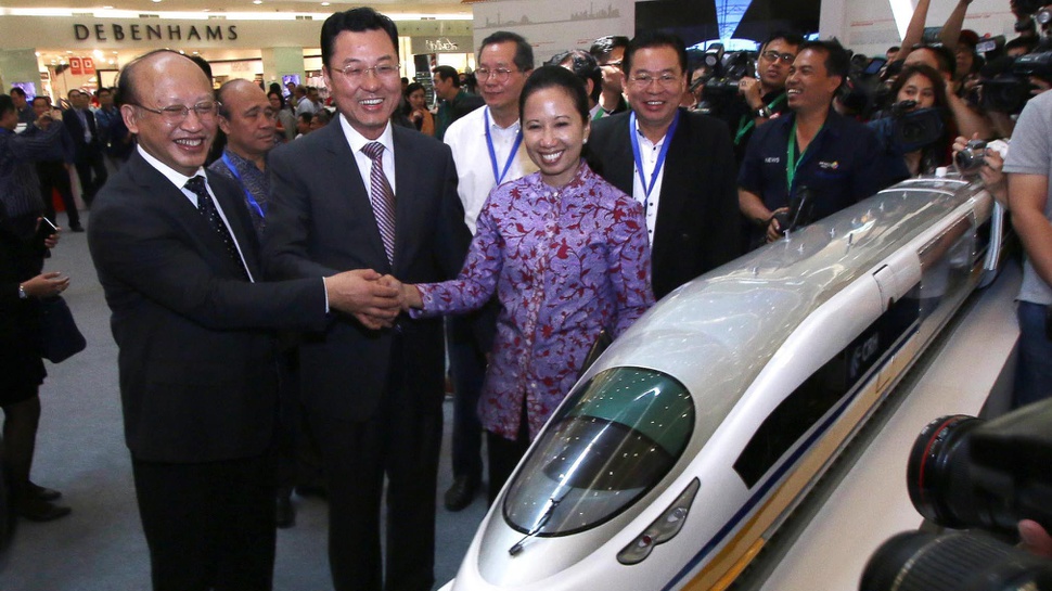 Menteri BUMN Pastikan Perizinan Proyek Kereta Cepat 