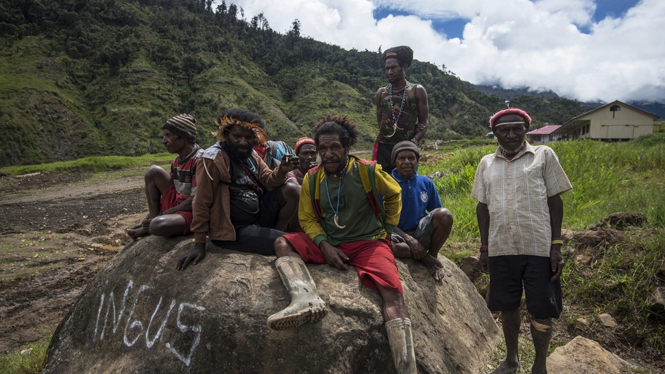 Menebar Asa dengan Trans Papua
