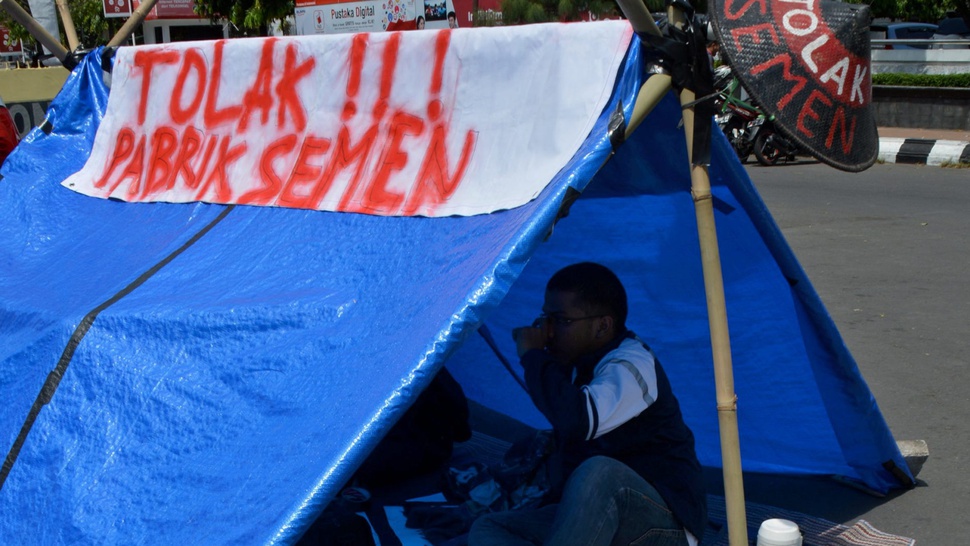Aktivis Gabungan Dirikan Tenda Tolak Pabrik Semen