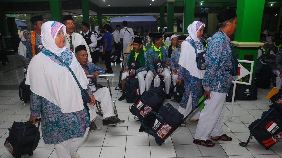 2016/08/08/TIRTO-antarafoto-calon-haji-kloter-pertama-jateng-080816-ajn-1.JPG