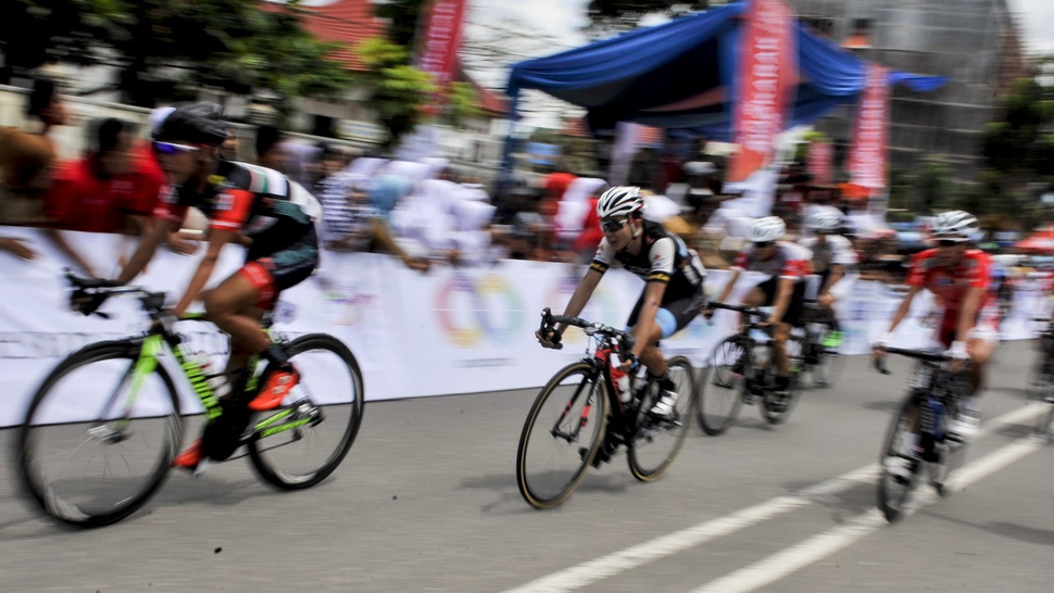 2016/08/08/TIRTO-antarafoto-etape-ketiga-tour-de-singkarak-080816-hma-7.JPG