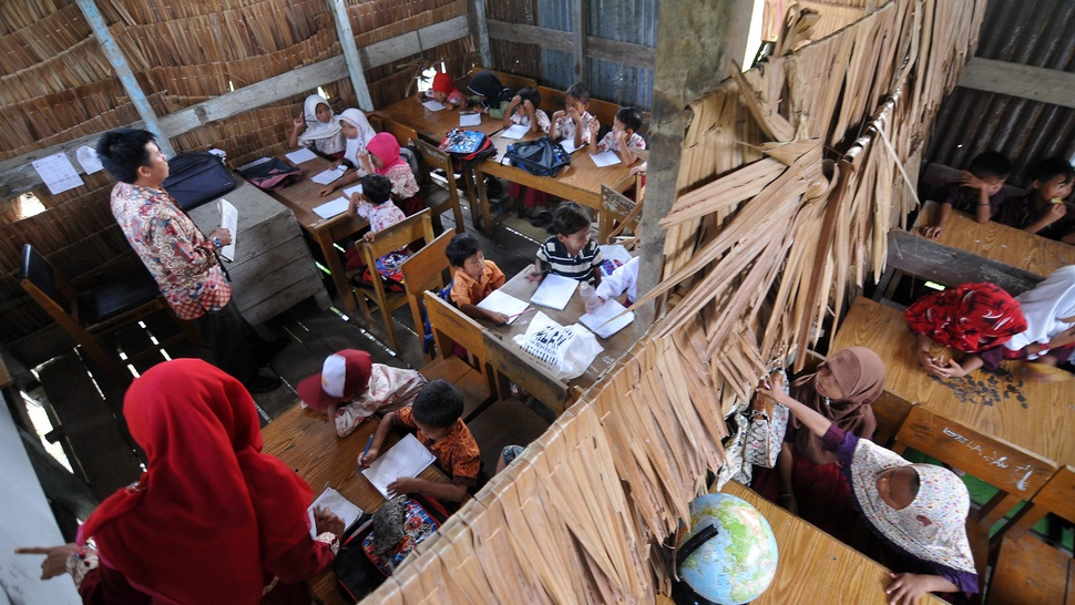 2016/08/11/TIRTO-antarafoto-sekolah-rusak-jambi-110816-ws-1.JPG