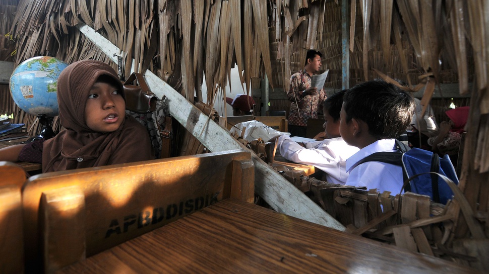 2016/08/11/TIRTO-antarafoto-sekolah-rusak-jambi-110816-ws-2.JPG