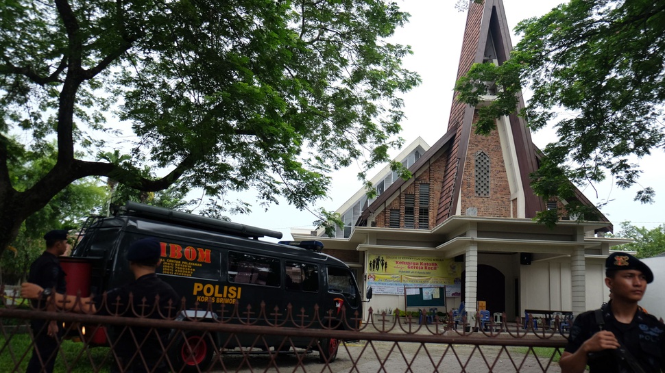 Teror Bom di Gereja Santo Yosep Gagal, Seorang Pastor Terluka