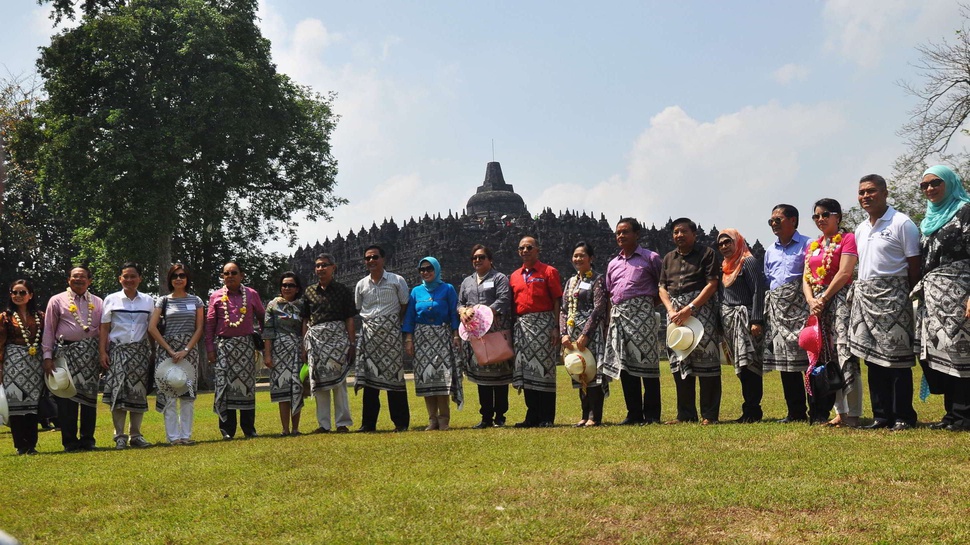 Kunjungan 10 KSAU Ke Borobudur