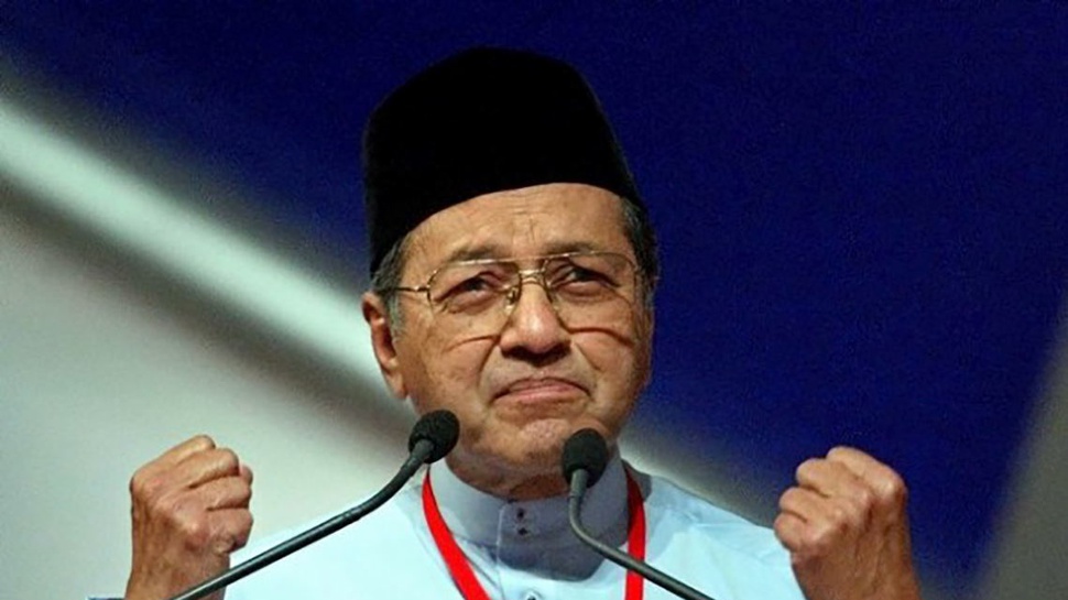 Tentang Tuduhan Mahathir Bahwa Bugis adalah Bajak Laut