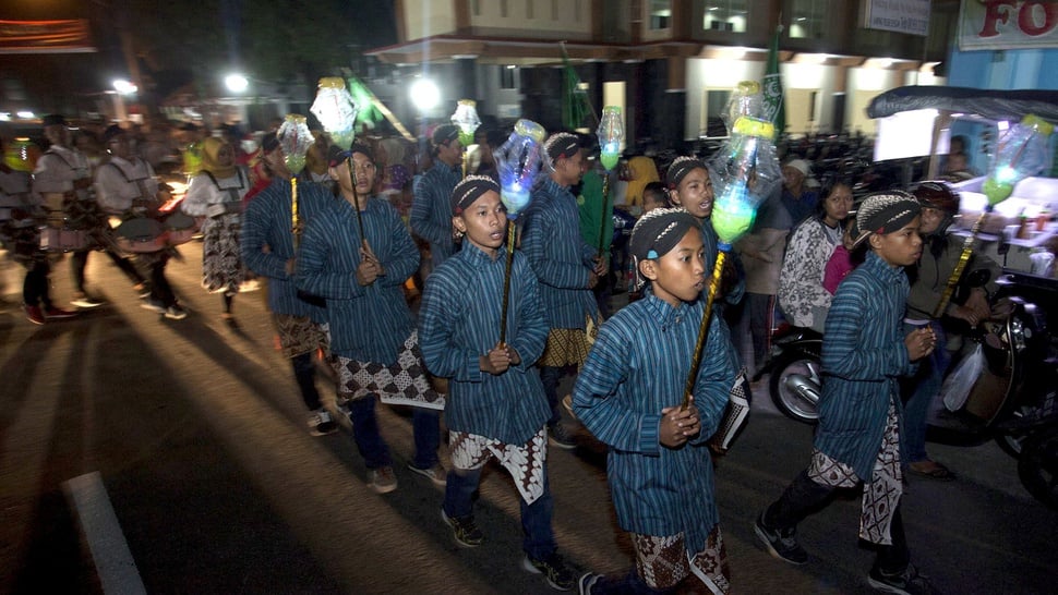 2016/09/11/TIRTO-antarafoto-pawai-takbir-keliling-idul-adha-110916-afa-1_01.JPG