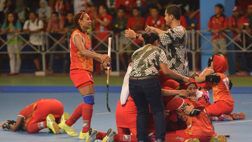 Kegembiraan Atlet Hoki Indoor Putri Jakarta