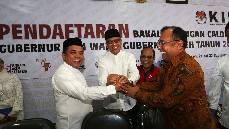 2016/09/21/TIRTO-antarafoto-pendaftaran-balon-gubernur-aceh-210916-irp-2.JPG