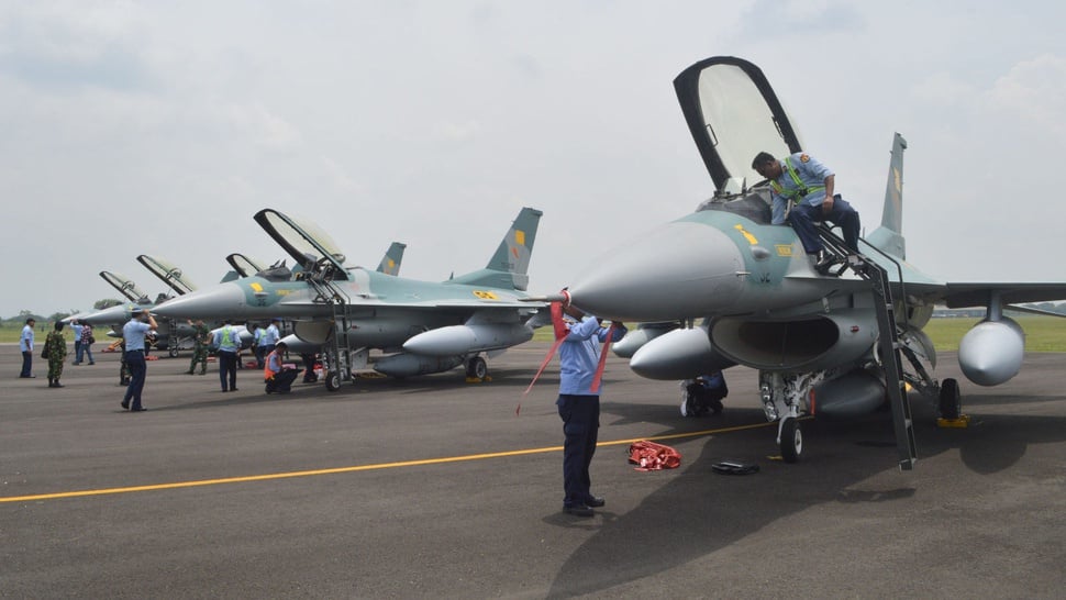 2016/09/21/TIRTO-antarafoto-pesawat-f16-hibah-dari-as-210916-sis-1.JPG