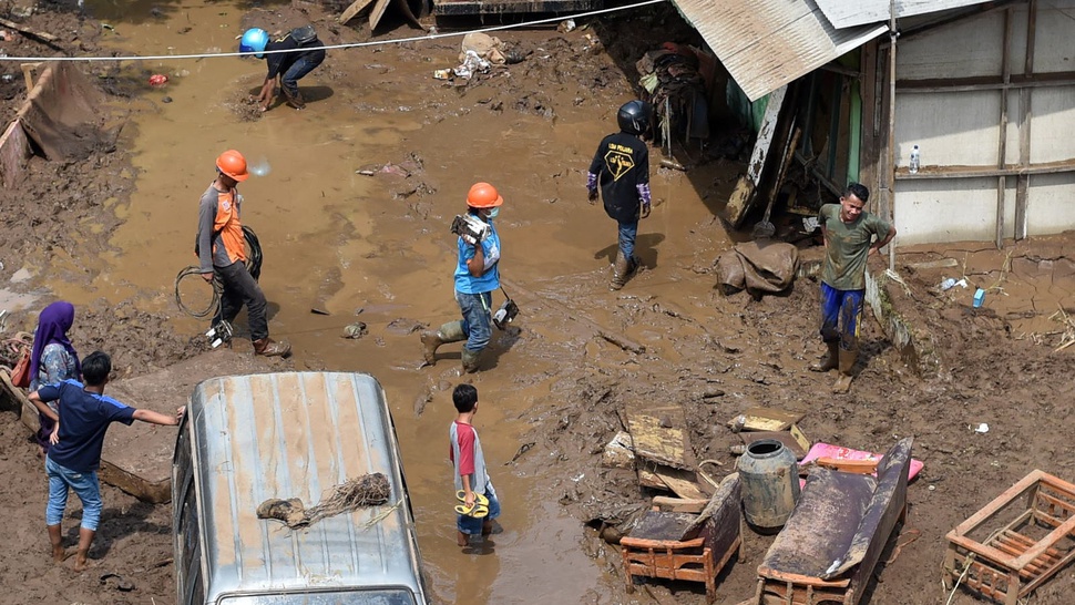 Pencarian Korban Banjir Garut Dibagi Lima Sektor