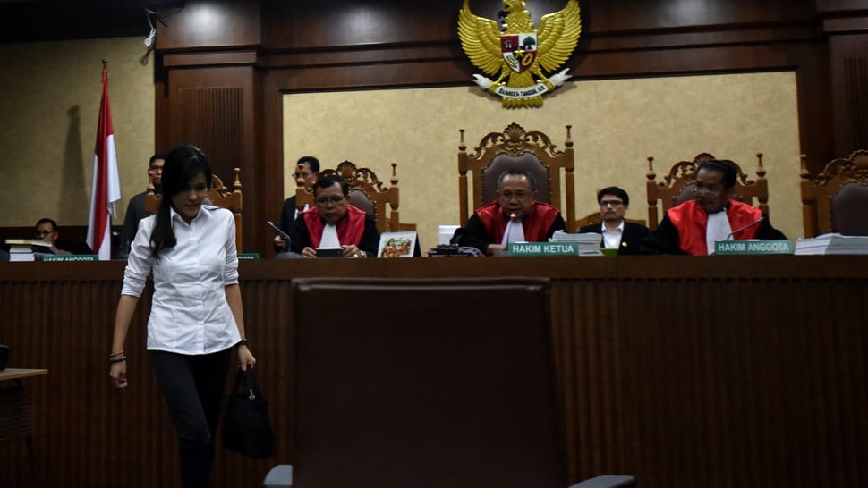 2016/10/05/TIRTO-antarafoto-sidang-tuntutan-jessica-051016-wpa-1.JPG