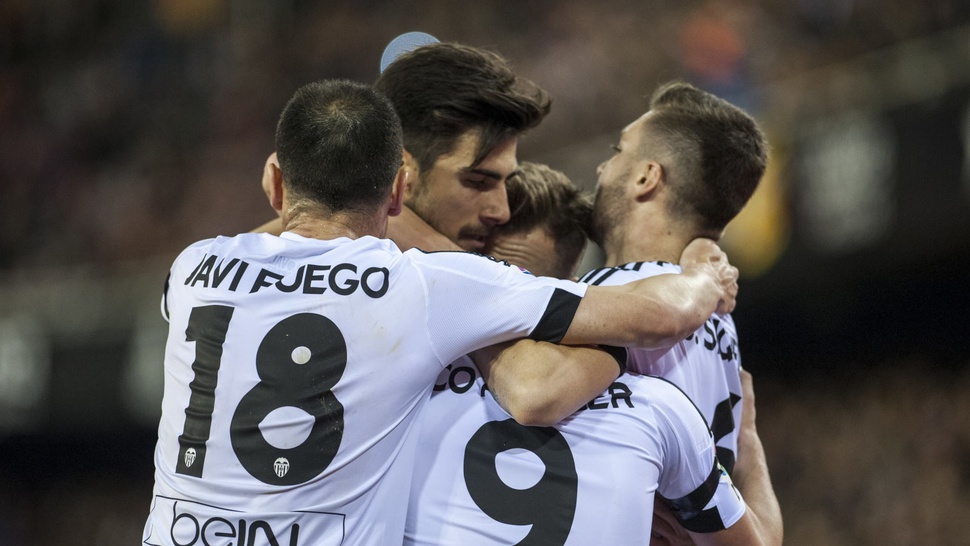 Hasil Huesca vs Valencia Skor 2-6: Brace Santi Mina & Rodrigo