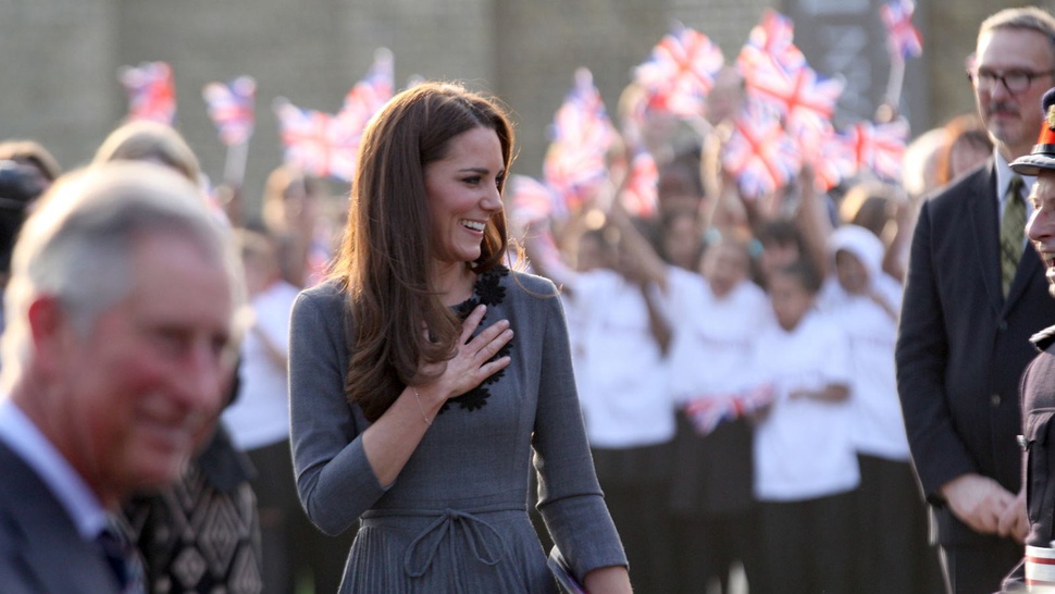 Benarkah Kate Middleton Koma Usai Jalani Operasi Perut?