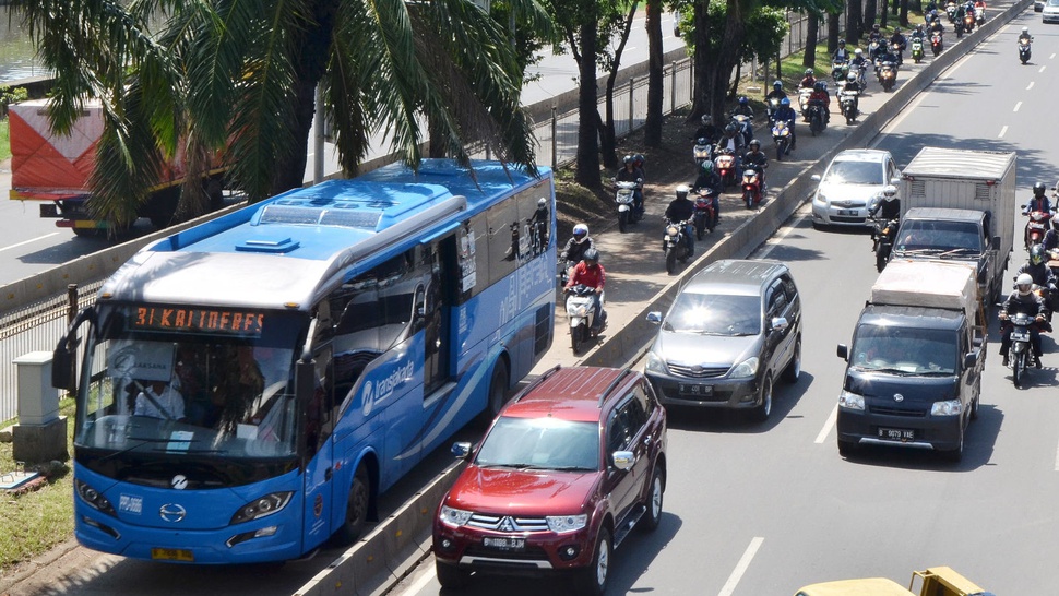Transjakarta Pastikan Layanan Berjalan Normal Saat Pencoblos