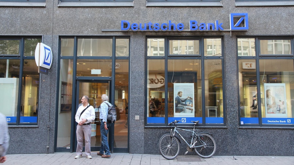 Harap-harap Cemas Krisis Deutsche Bank