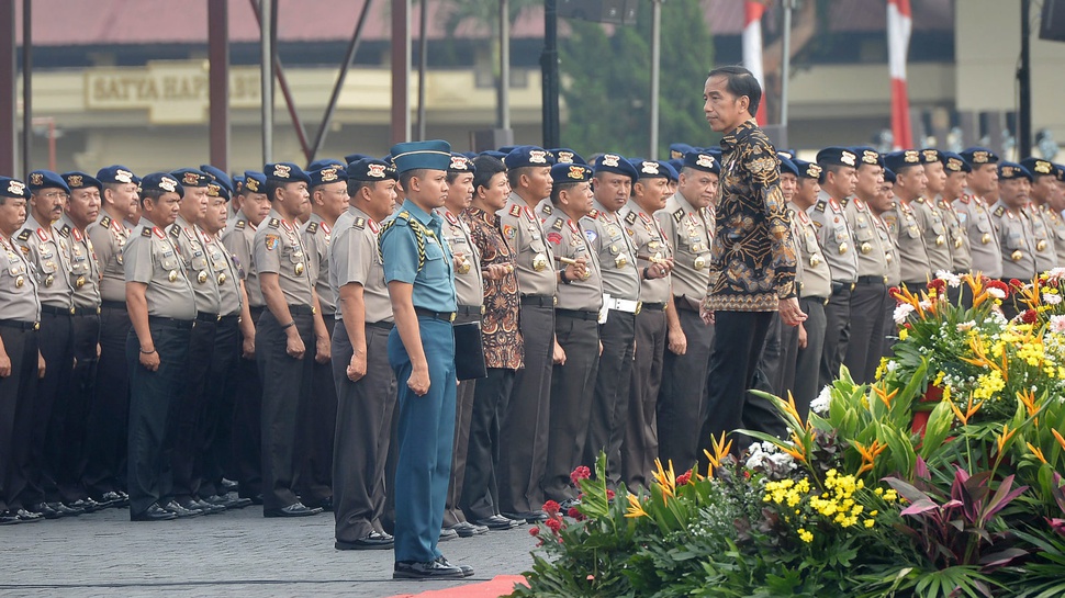 Di Brimob Depok, Jokowi Minta Polisi Jaga Tanpa Bedakan SARA