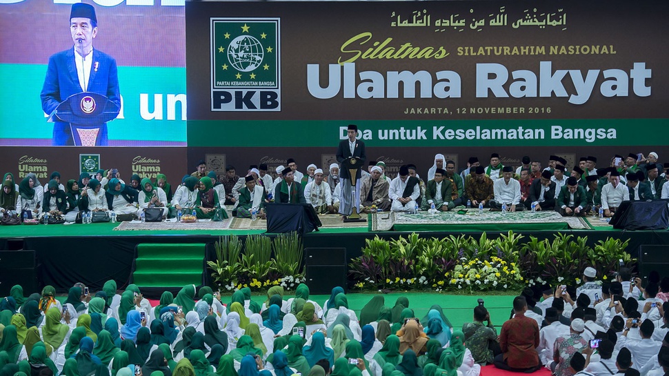 10 Ribu Umat Muslim Doa Bersama Presiden Jokowi