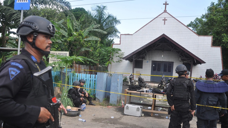 Ledakan bom di Gereja Oikumene Samarinda
