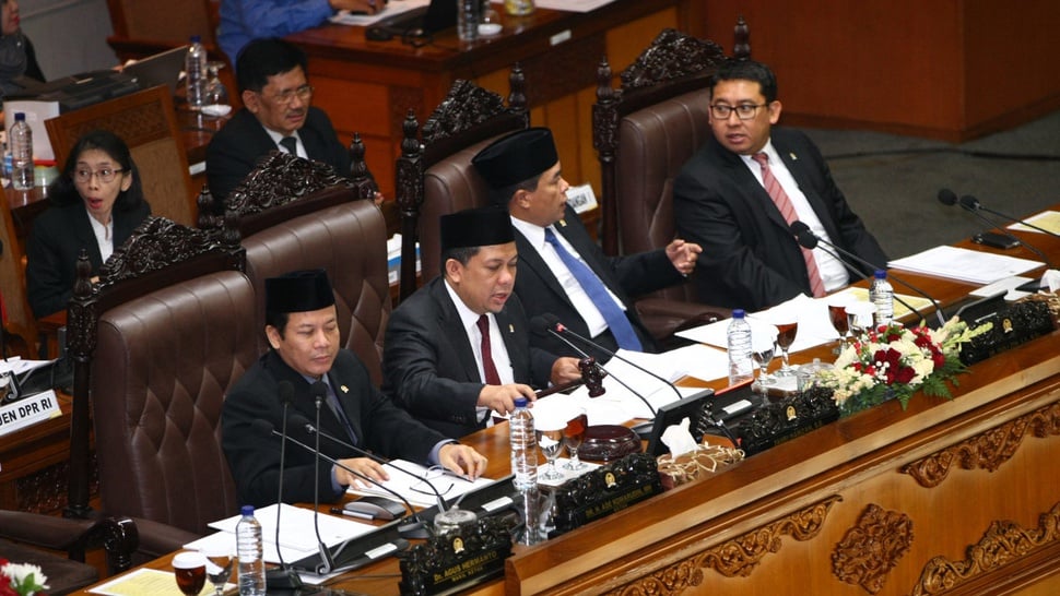 2016/11/16/TIRTOID-antarafoto-sidang-paripurna-dpr-jakarta-161116-rn.JPG