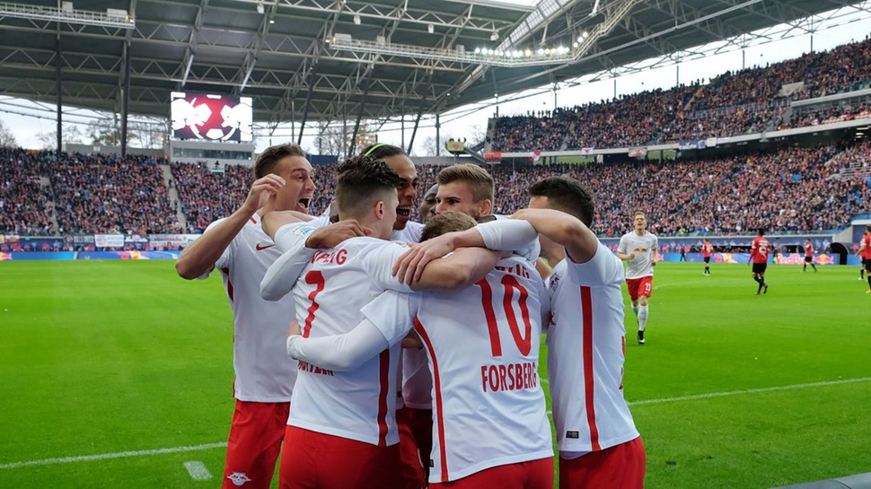Hasil Napoli vs RB Leipzig di Liga Eropa Skor Akhir 1-3