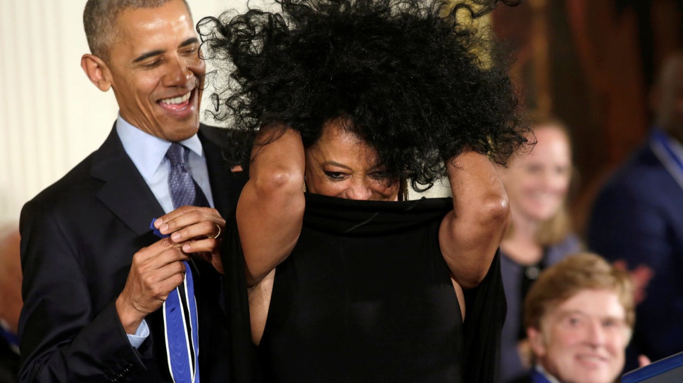Obama Beri Penghargaan Untuk 21 Warganya