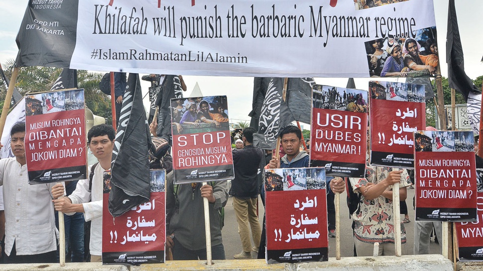 Demo Hentikan Kekerasan Rohingya di Kedubes Myanmar
