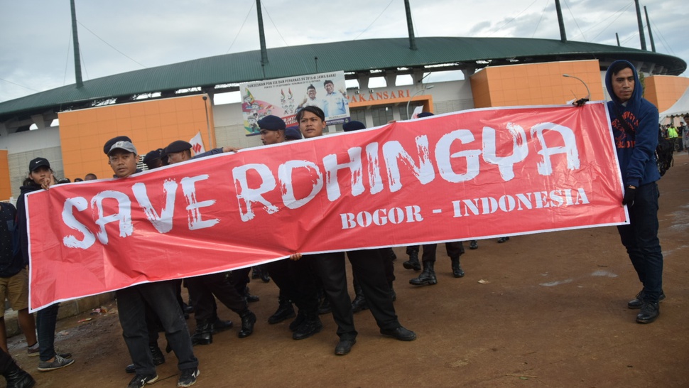 Jokowi: Komunitas Muslim Rohingya Perlu HAM dan Kehormatan