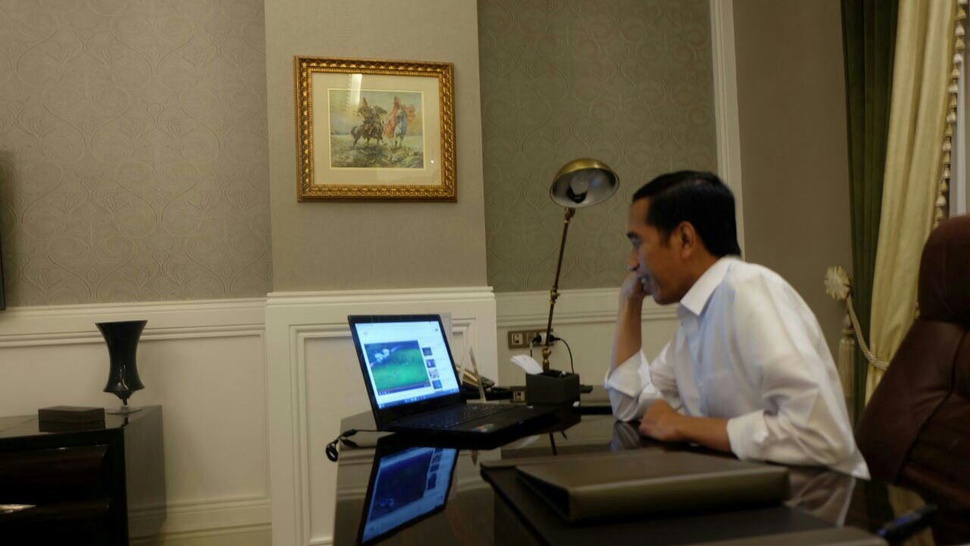 Jokowi Berjanji Perbaiki Persepakbolaan di Indonesia