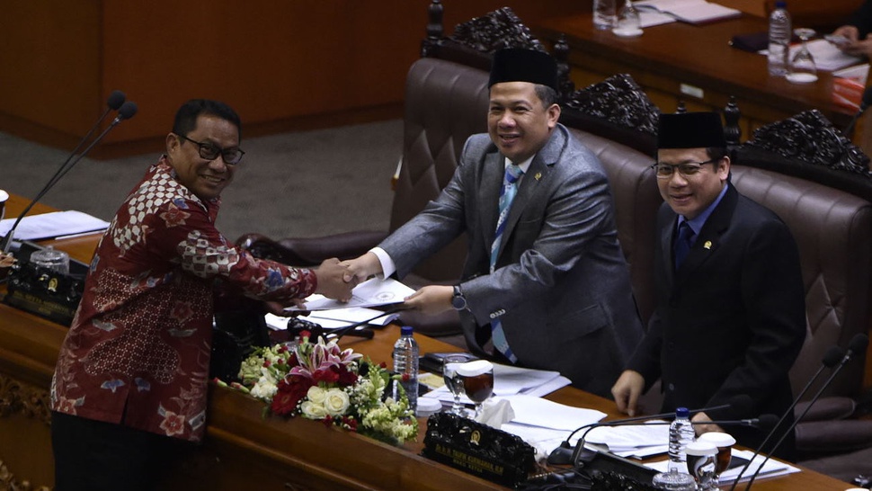 DPR Tidak Setuju KPK Tunda Umumkan Cagub Tersangka Korupsi