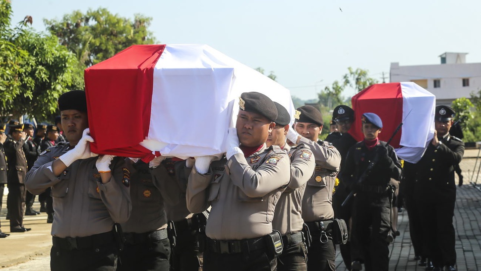 Salah Satu Korban Jatuh Pesawat Polri Tiba di Kupang