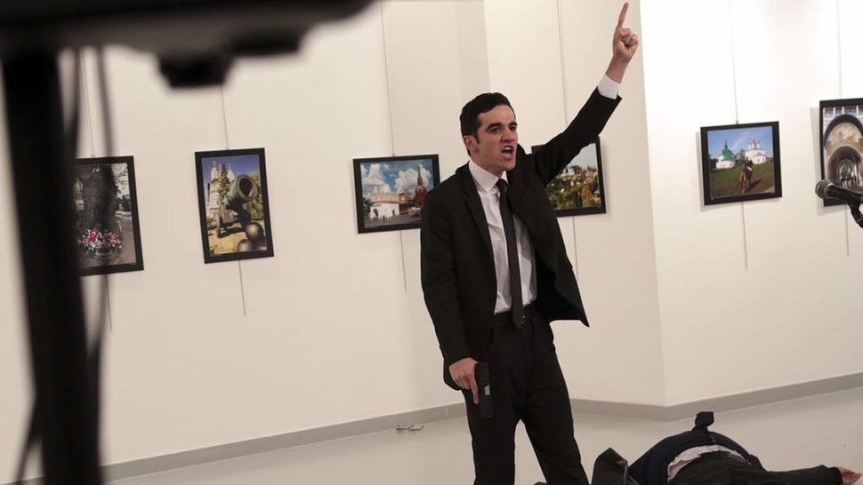 Kesaksian Fotografer AP Saat Dubes Rusia Ditembak