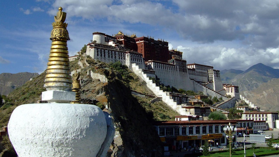 Cina Mulai Eksploitasi Air Alami Tibet