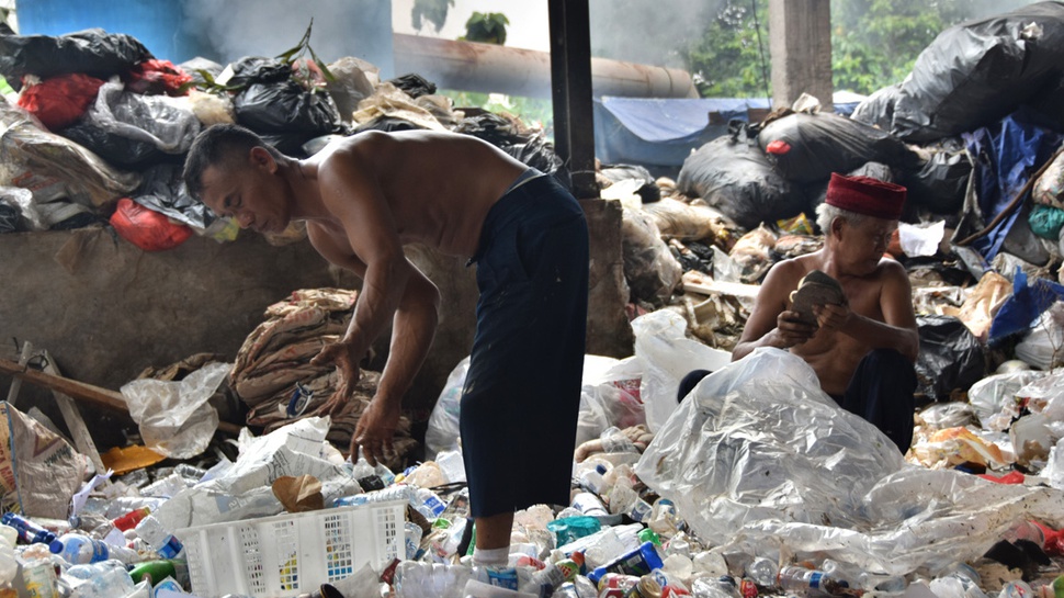 Djarot Usulkan Sisa Pengolahan Sampah Jadi Bahan Aspal
