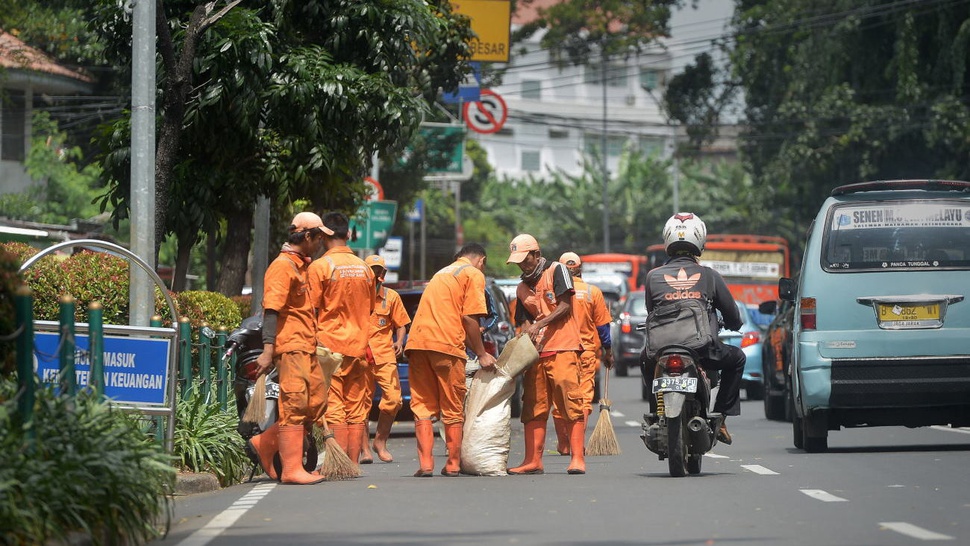 Pasukan Oranye DKI Jakarta Tetap Bekerja Saat Libur Lebaran