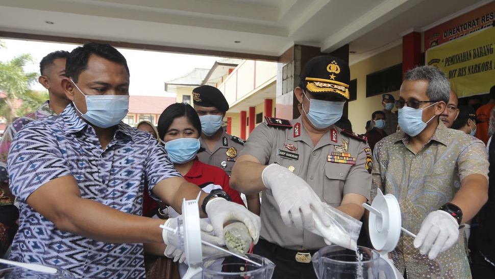 Polisi Tangkap WNI Penyelundup Narkoba dari Malaysia 