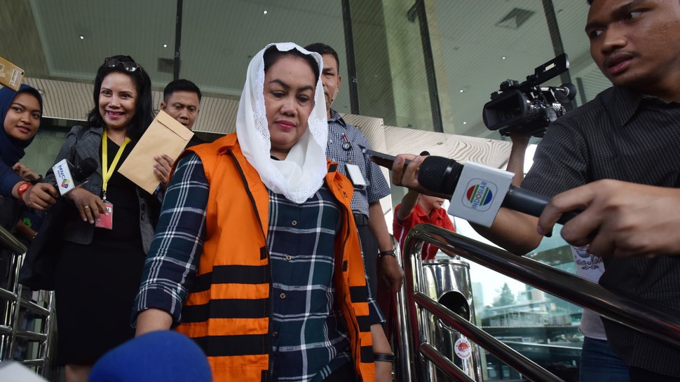 Bupati Klaten Dituntut 12 Tahun Penjara dalam Kasus Suap