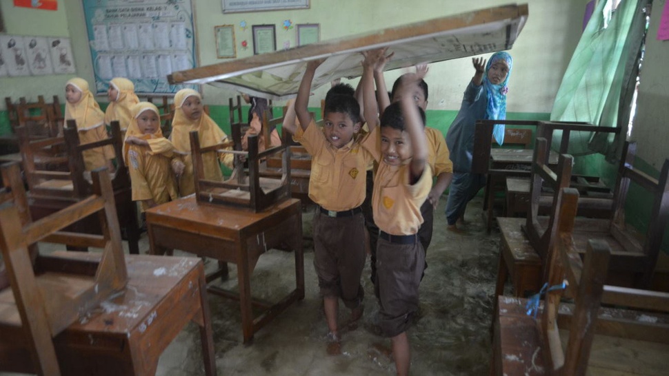 10 Gedung Sekolah di Tulungagung Rusak akibat Banjir dan Longsor