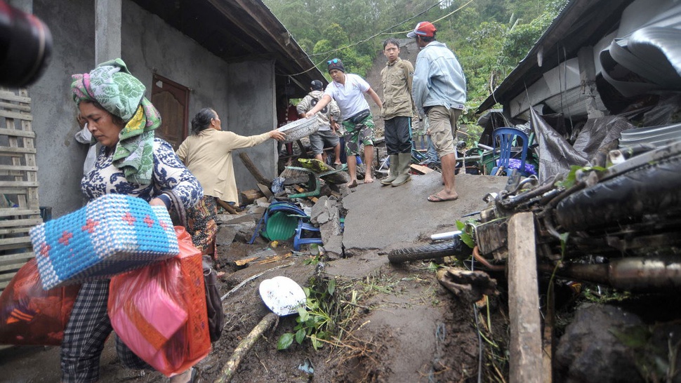 12 Orang Tewas Akibat Bencana Tanah Longsor di Bali