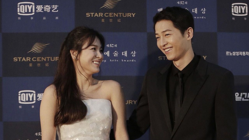 Jejak Karier Song Joong Ki & Kemenangan DOTS Bersama Song Hye Kyo