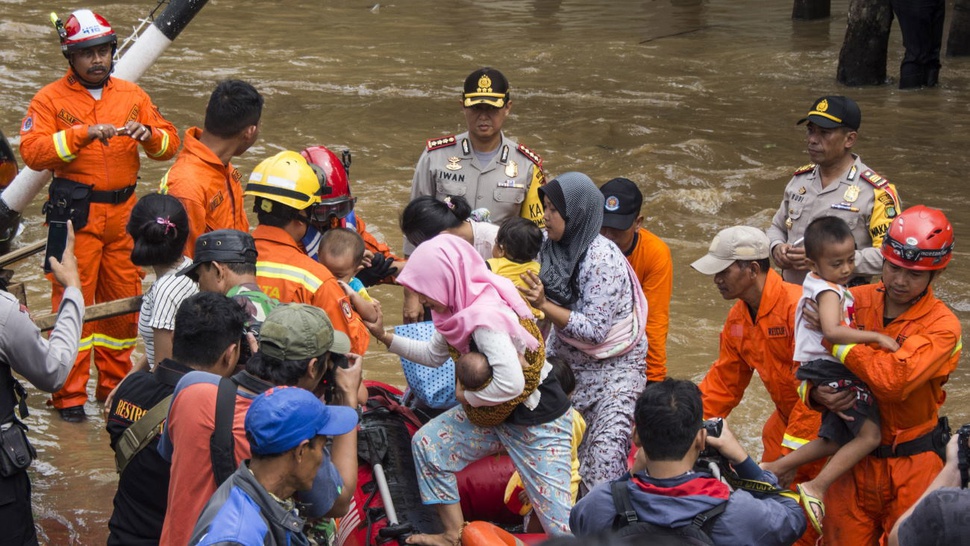 7.788 Jiwa Terdampak Banjir Sungai Ciliwung