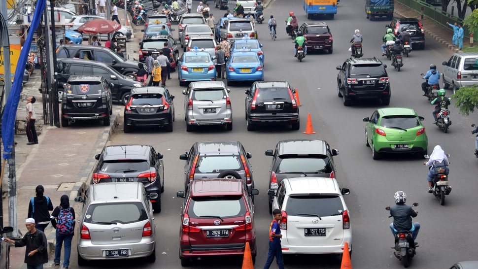 Warga Jakarta Dilarang Punya Mobil Jika Tak Punya Garasi