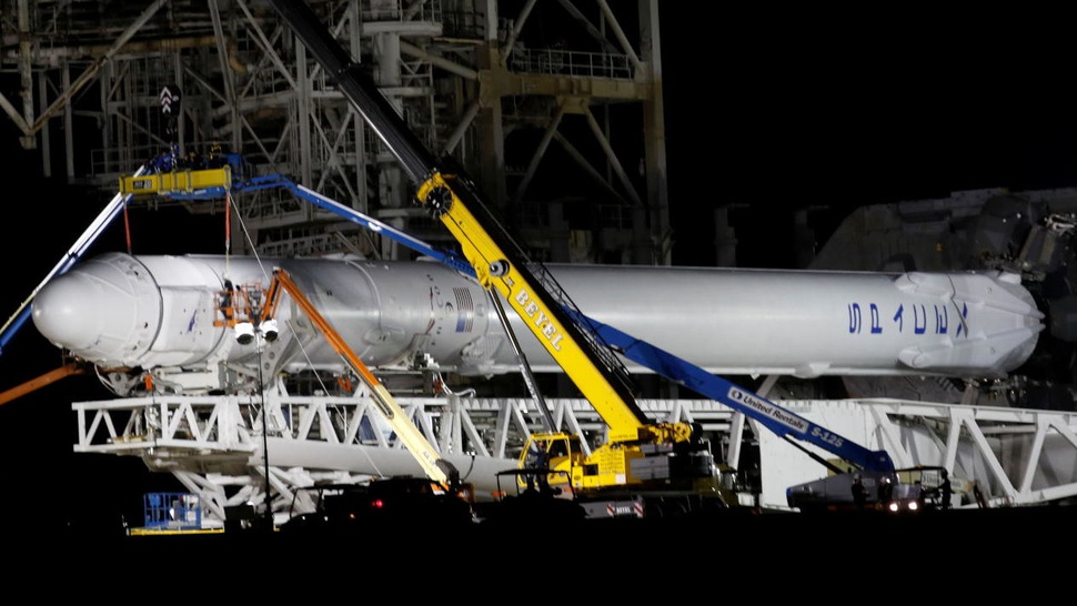 SpaceX Luncurkan Roket Falcon dari Landasan Historis NASA