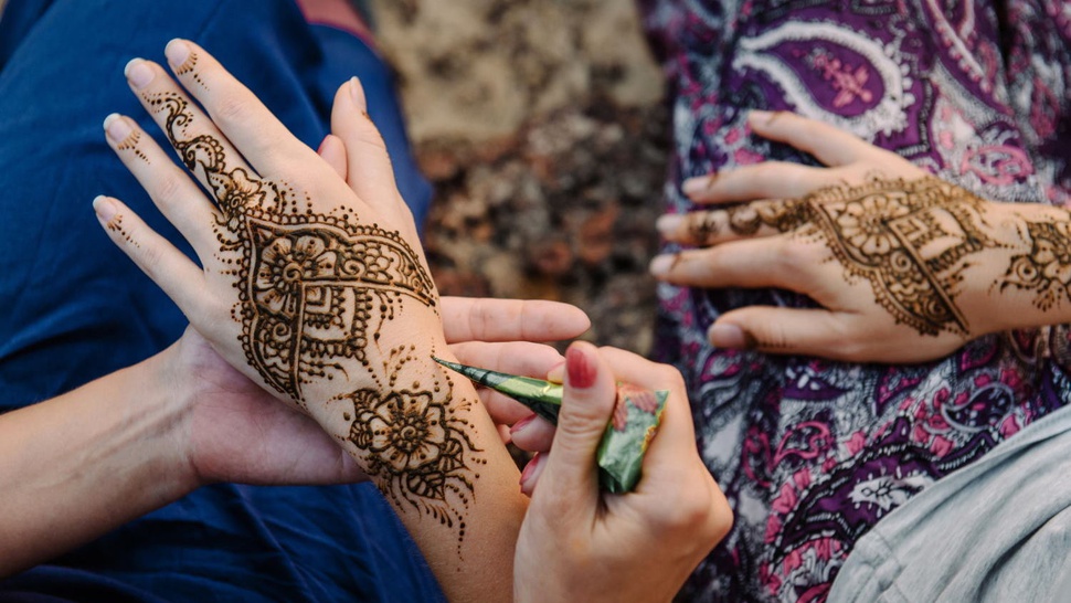 Bahaya di Balik Keindahan Henna