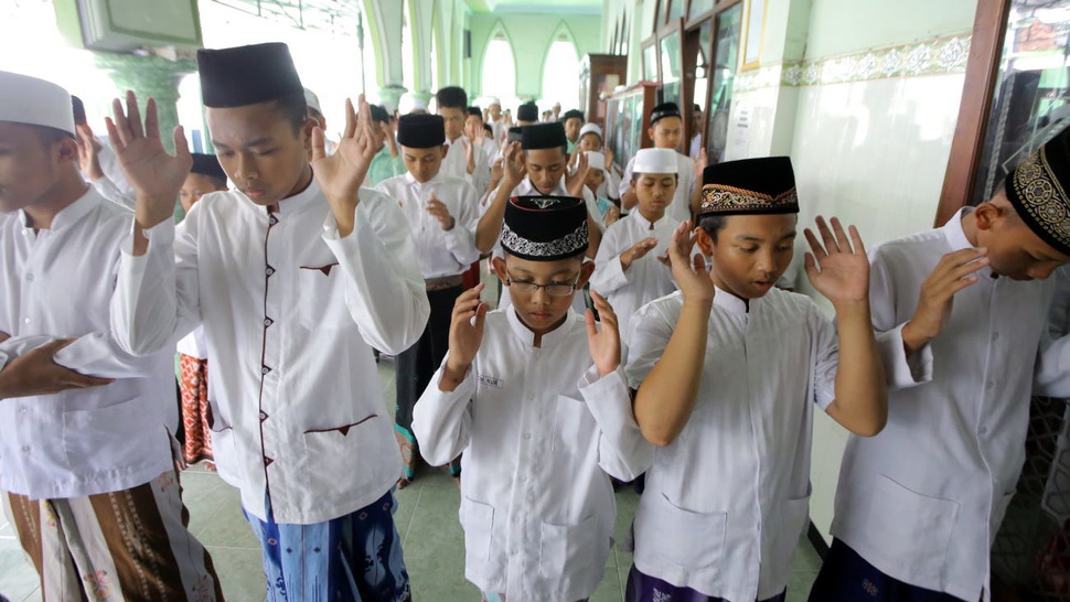 NU-Muhammadiyah Jatim Salat Ghaib untuk Hasyim Muzadi