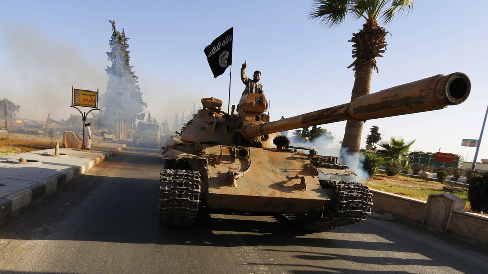 ISIS Biayai Aksinya dengan Mengobral Minyak & Merampok Bank