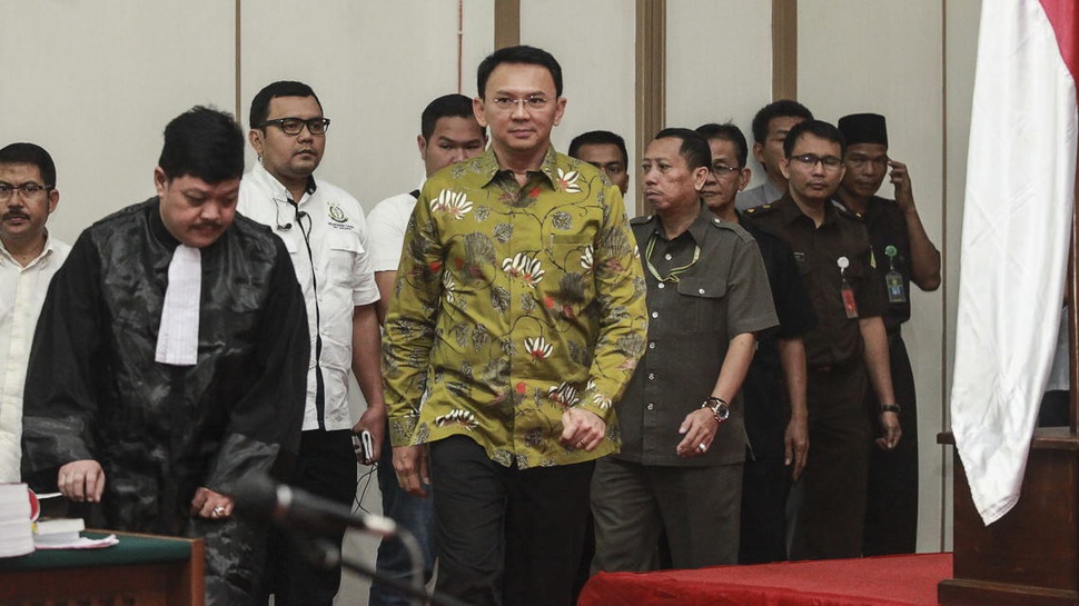 KH Ahmad Bantah Ada Briefing Sebelum Sidang Ahok