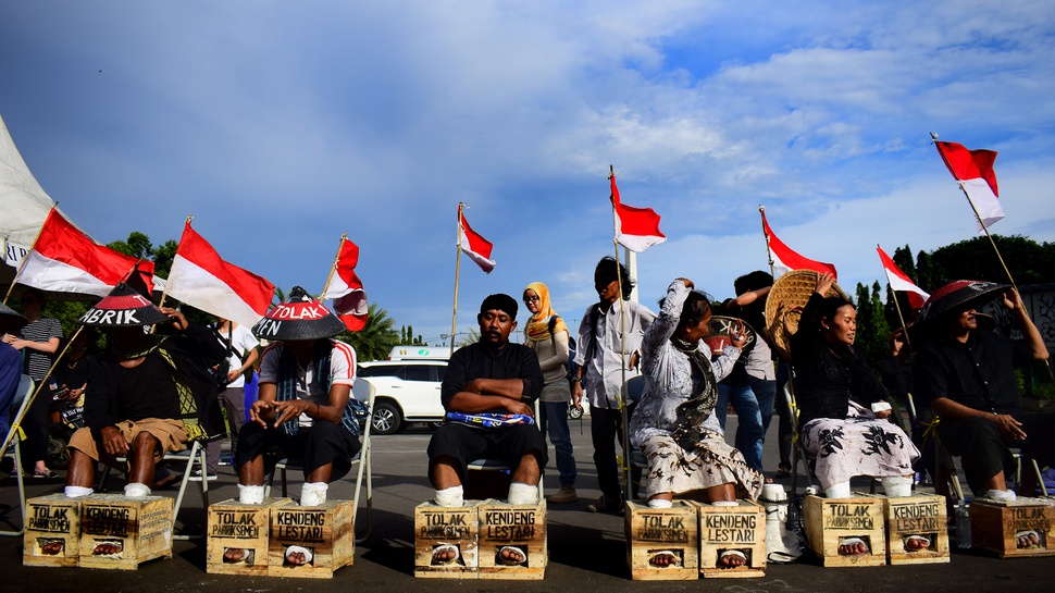 Menuntut Jokowi Mendengarkan Ibu Bumi Petani Kendeng
